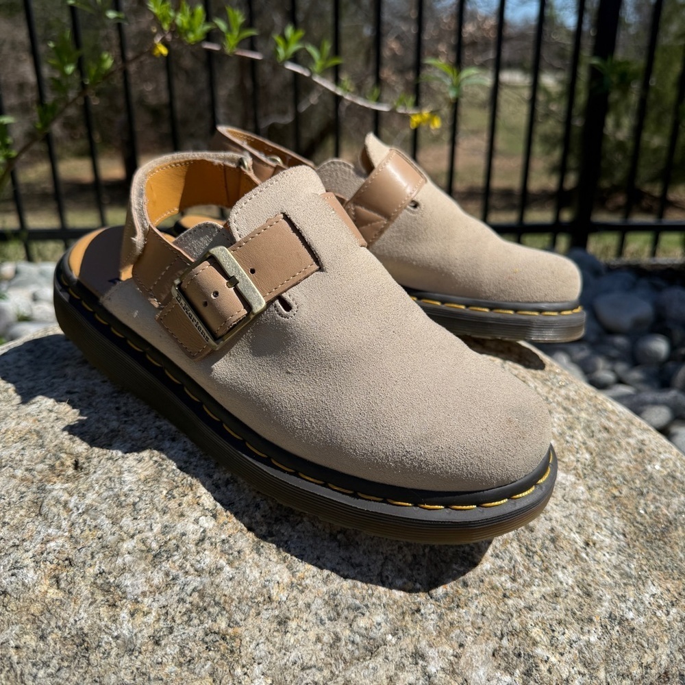 Dr. Martens Jorge II Slingback Mule Clogs Beige Buckle Slip-On Women’s Size 9